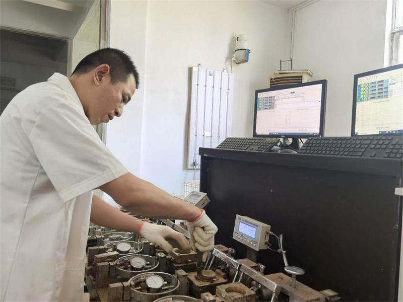 公司同002A：土工試驗(yàn)甲級(jí)，可以承擔(dān)甲級(jí)及以下工程勘察資格所能承擔(dān)工程勘察項(xiàng)目的土工試驗(yàn)任務(wù)； 聯(lián)系人：任玲，電話：18653883892(圖2)