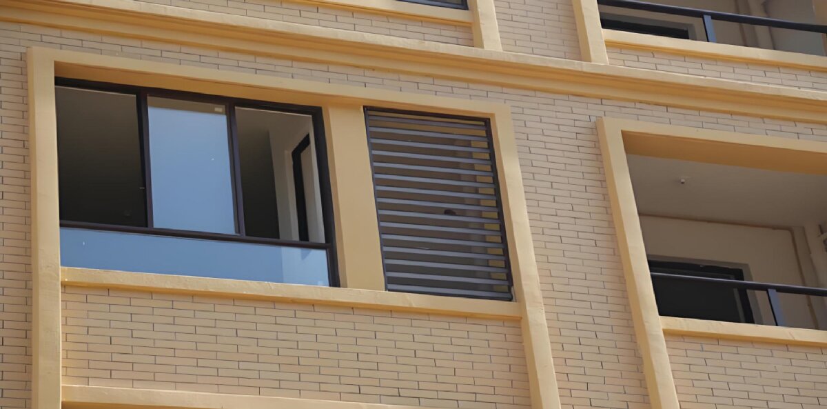 房屋外墻門(mén)窗滲水、開(kāi)裂修繕！(圖1)